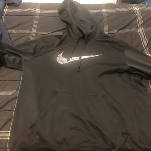 Nike therma fit hoodie